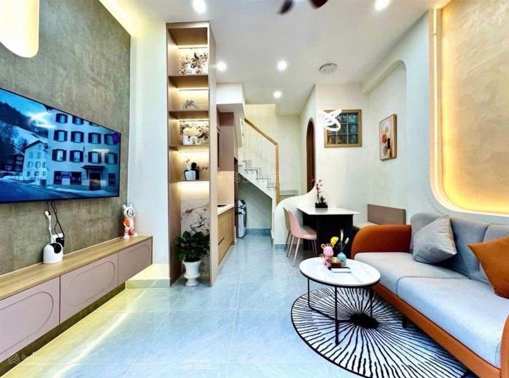 Đường phan văn trị q. gò vấp, 75m2, shr, đầy đủ nội thất đang cho thuê 19tr/th