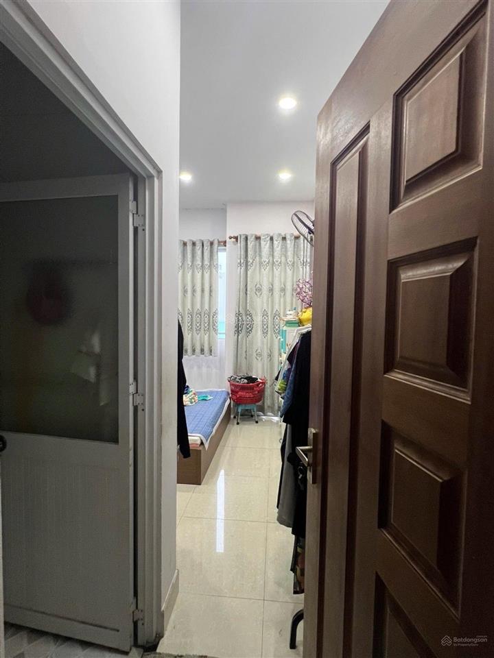 Mặt tiền đặng văn ngữ  4 tầng btct  7pn kd đa ngành  17.5 tỷ