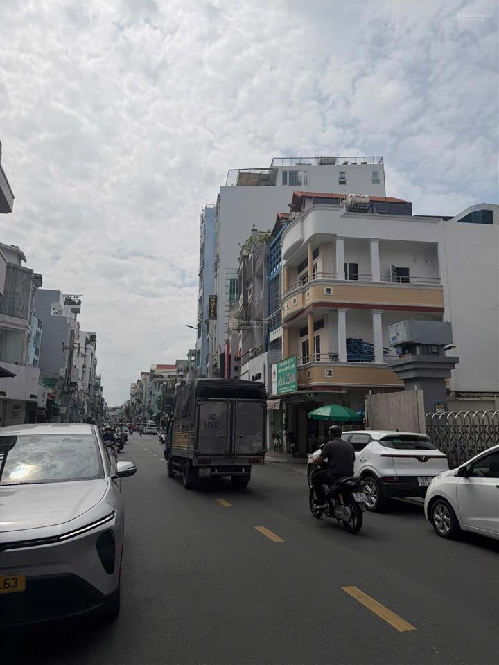 Bán nhà mặt tiền huỳnh văn bánh  ngang khủng 9.38 x dài 13.74  46 tỷ
