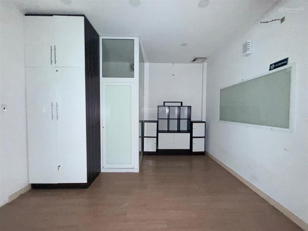 Hạ 600 triệu nhà góc 5 tầng hxt hoàng văn thụ, 60m, giá mới 11.9 tỷ