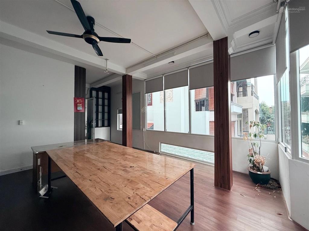 Hạ 600 triệu nhà góc 5 tầng hxt hoàng văn thụ, 60m, giá mới 11.9 tỷ