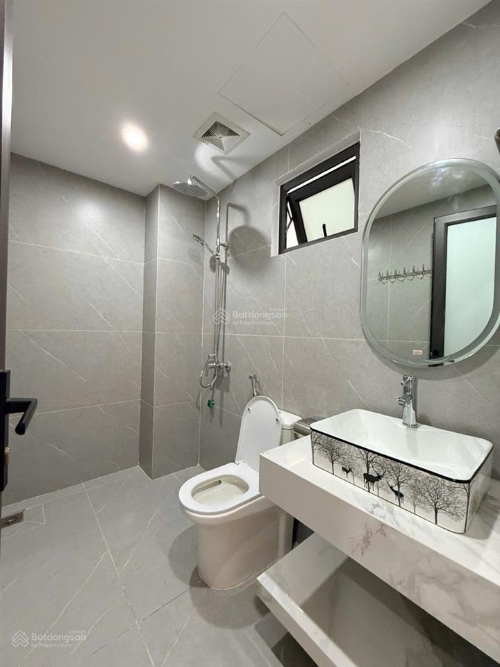 Thiên hiền 60m 5 tầng, mt 4.1m, hướng tây bắc. giá 15 tỷ...