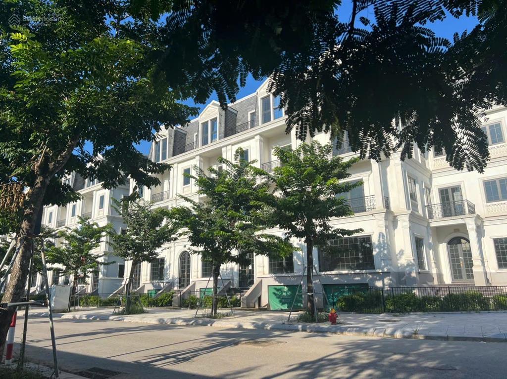 5x tỷ  bán gấp biệt thự 200m2  chủ cần bán gấp