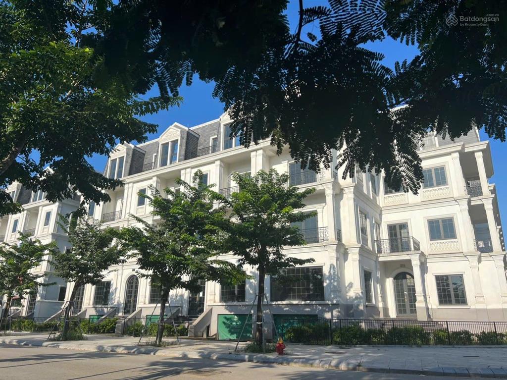 5x tỷ  bán gấp biệt thự 200m2  chủ cần bán gấp