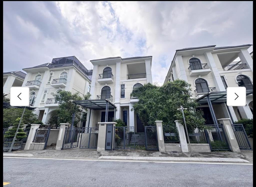 Bán biệt thự h11 starlake, giá thỏa thuận, 320m2, view hồ điều hòa tại xuân tảo, bắc từ liêm
