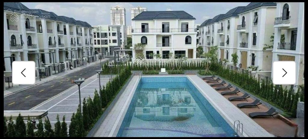 Bán biệt thự h11 starlake, giá thỏa thuận, 320m2, view hồ điều hòa tại xuân tảo, bắc từ liêm