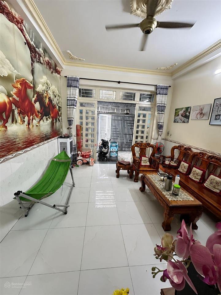 Chủ gấp b.án nhà 2 tầng tân chánh hiệp  q12  ngang 4.5m  100m2 sd hẻm ô tô 4.8tỷ