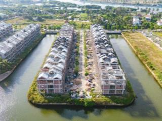 Chính chủ cần sang nhượng căn góc villa 4pn, view trực diện sông.