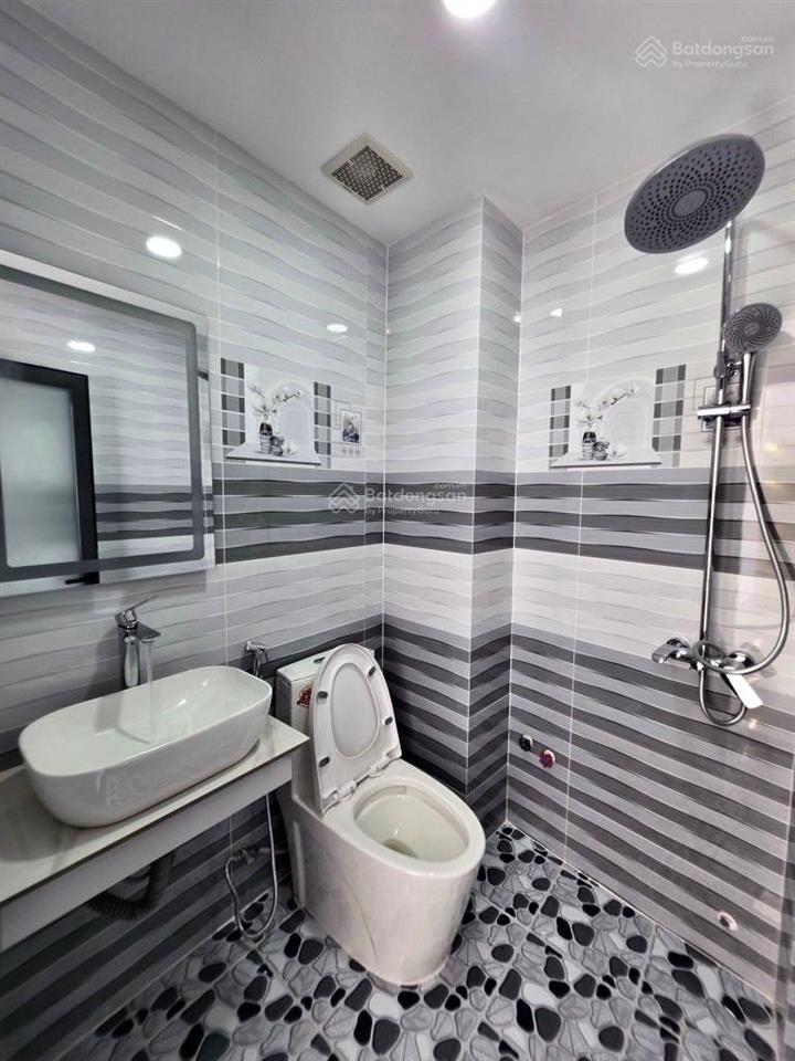 Ngay chợ bà chiểu , phan đăng lưu  91m2x4tầng  thang máy  8pn  12.7 tỷ tl