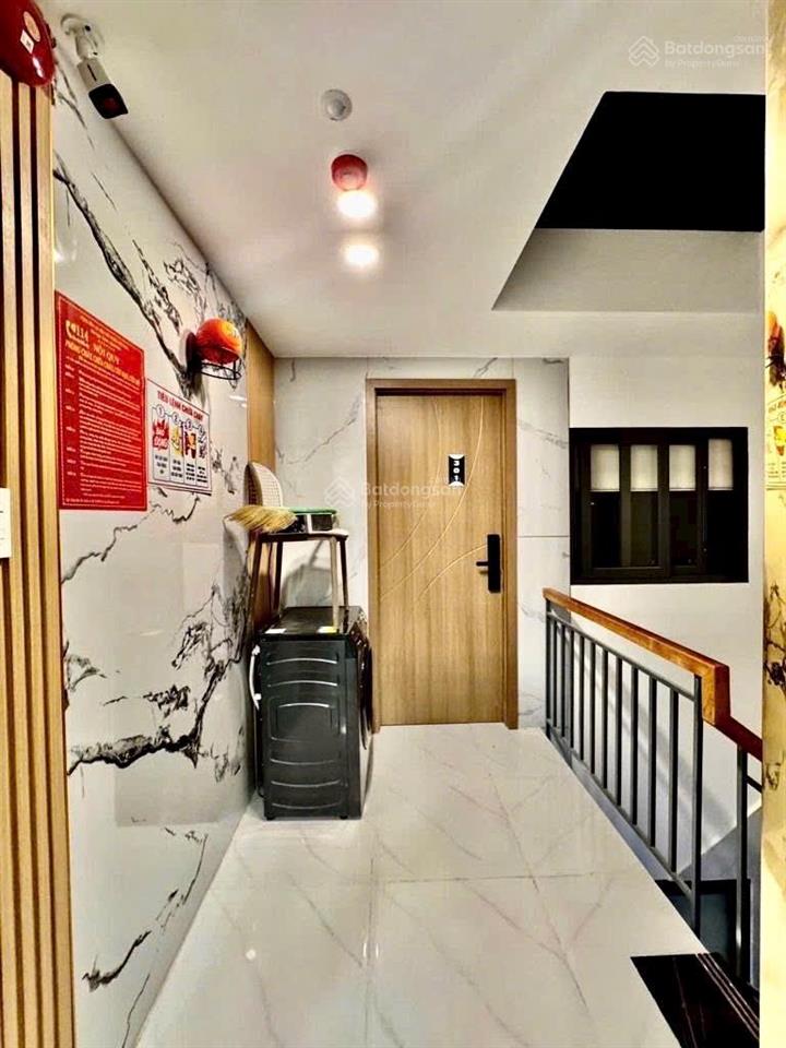 Bán gấp chdv ngay hàng xanh, xvnt  4 tầng, 5pn, 30tr/tháng  chỉ 6,79 tỷ tl