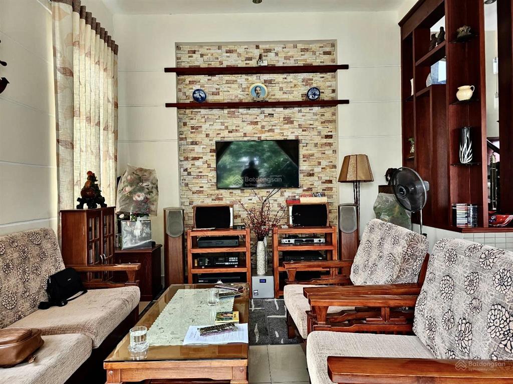 Khu vip nguyễn văn thương  hẻm xe tải 6m  4tầng btct  chỉ 8,2 tỷ