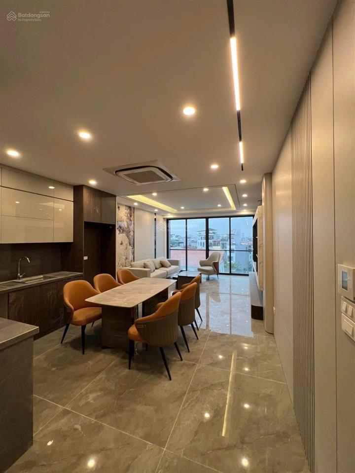 Chính chủ bán nhà bồ đề long biên thang máy ô tô ngủ trong nhà 75m8 tầng