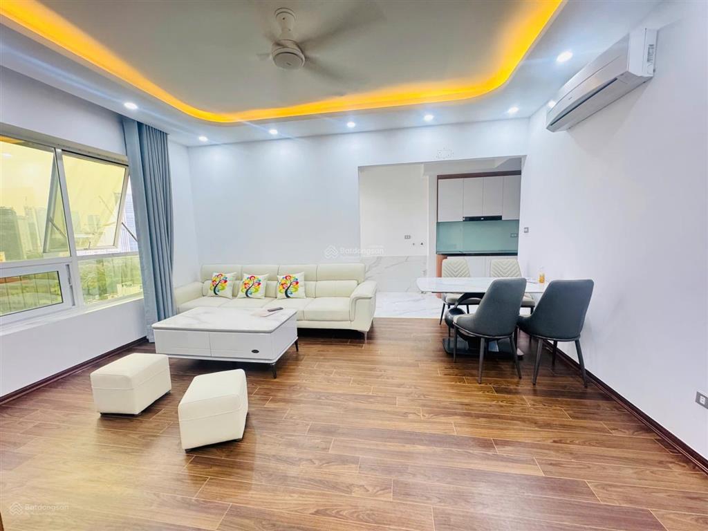 Bán căn hộ tòa 30t2 nguyễn chánh, mạc thái tổ, 68m2, 5 tỷ, 2 ngủ, 2 vs, sổ đỏ cc, full nội mới đẹp.