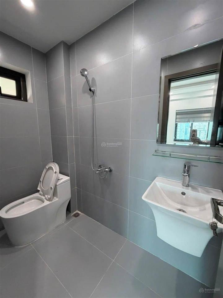 Bán căn hộ tòa 30t2 mạc thái tổ, 50m2, 4 tỷ, 2 ngủ, 1 vs, sổ đỏ cc, full nội mới đẹp.