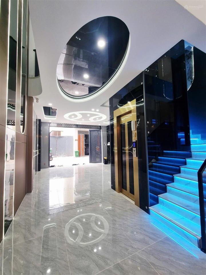 Nhà 5 tầng thang máy 55m 4pn 5wc xe hơi ngủ nhà 8.3 tỷ