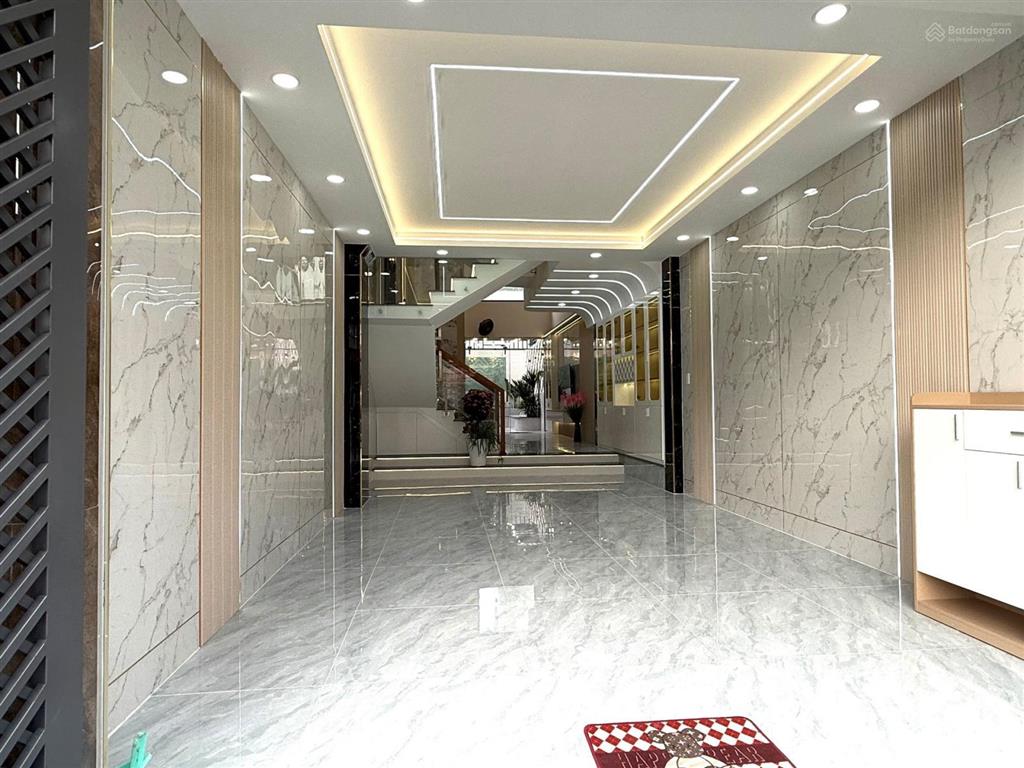 Nhà vip tch10/q12, trệt, lửng, 3 lầu, ô chờ thang máy, hẻm xe tải tránh nhau nhỉnh 8 tỷ