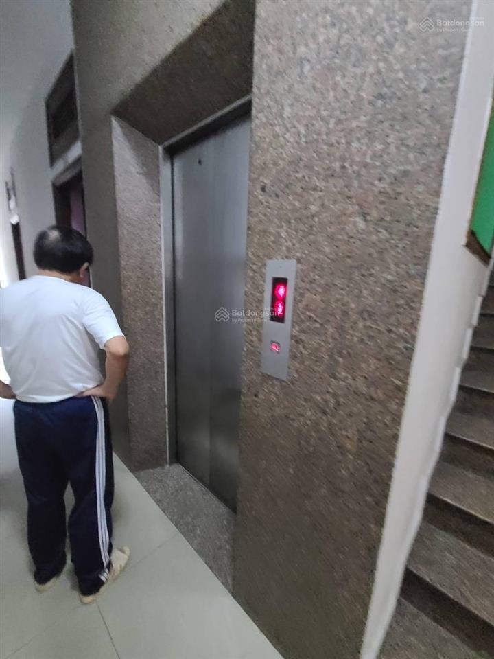 Bán khách sạn mặt tiền hà huy giáp q12 6 tầng  20 phòng  thang máy thu nhập 50 tr/tháng