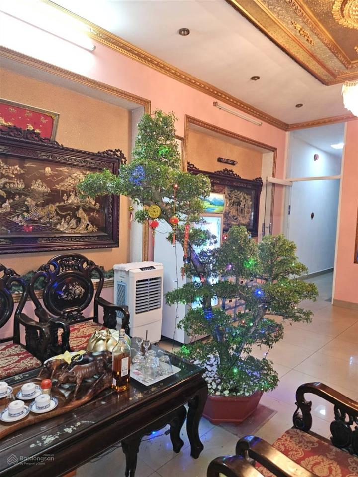 Bán khách sạn mặt tiền hà huy giáp q12 6 tầng  20 phòng  thang máy thu nhập 50 tr/tháng