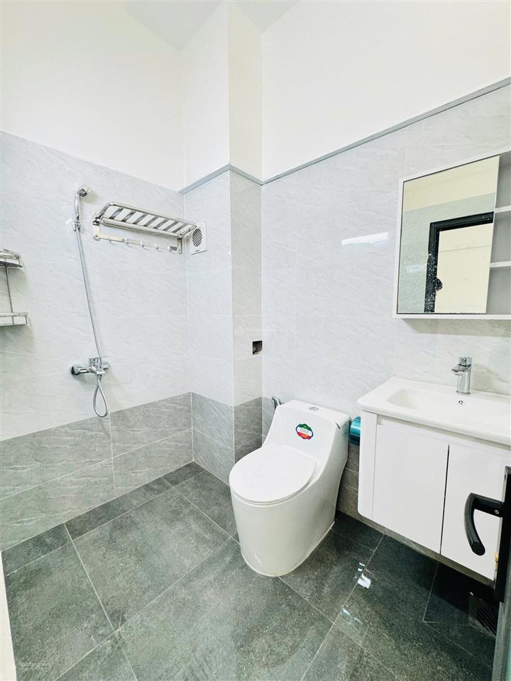 Nhà trọ vip 9 phòng cho thuê 45 tr/tháng, chủ định cư úc hạ giá 400 triệu