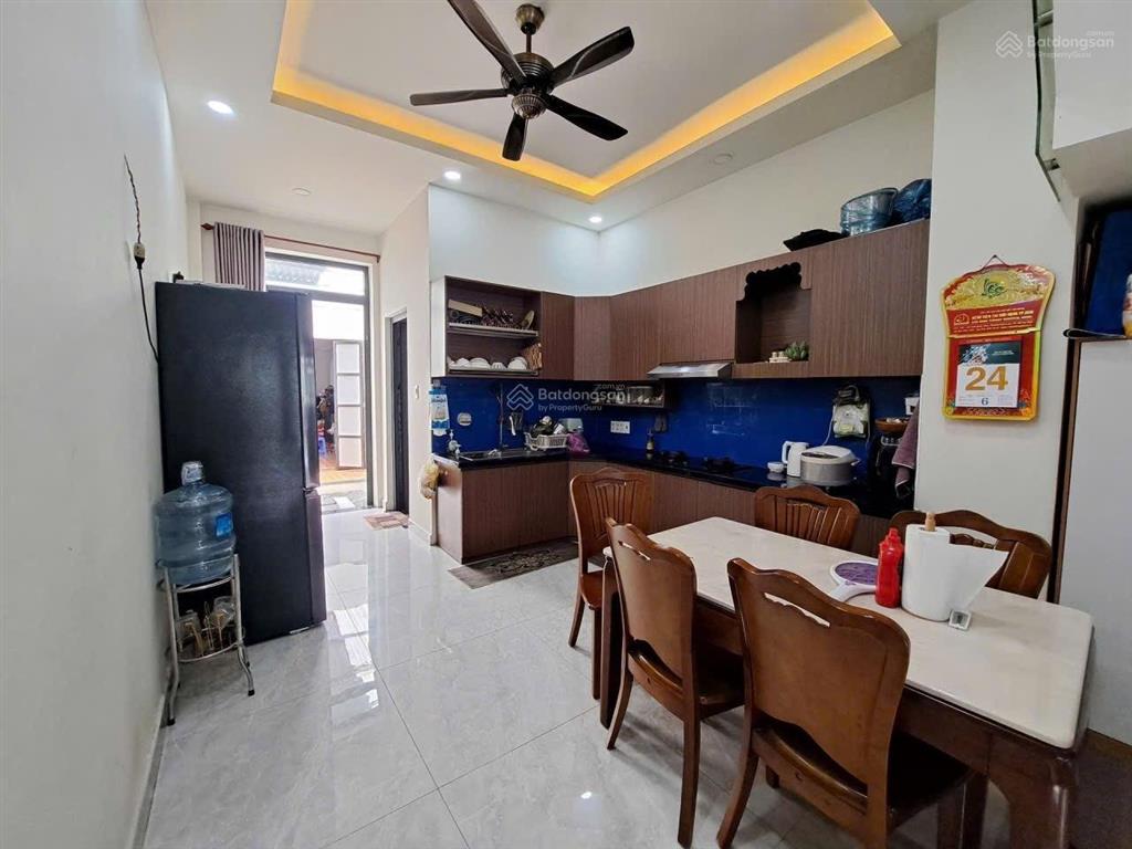 Chủ ngộp bán gấp hạ thẳng 2,5 tỷ  nhà 3 tầng (255m2)  mt xuân thới sơn/hm