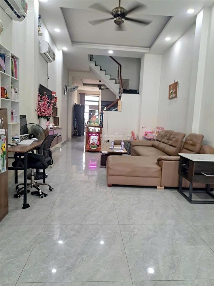 Chủ ngộp bán gấp hạ thẳng 2,5 tỷ  nhà 3 tầng (255m2)  mt xuân thới sơn/hm