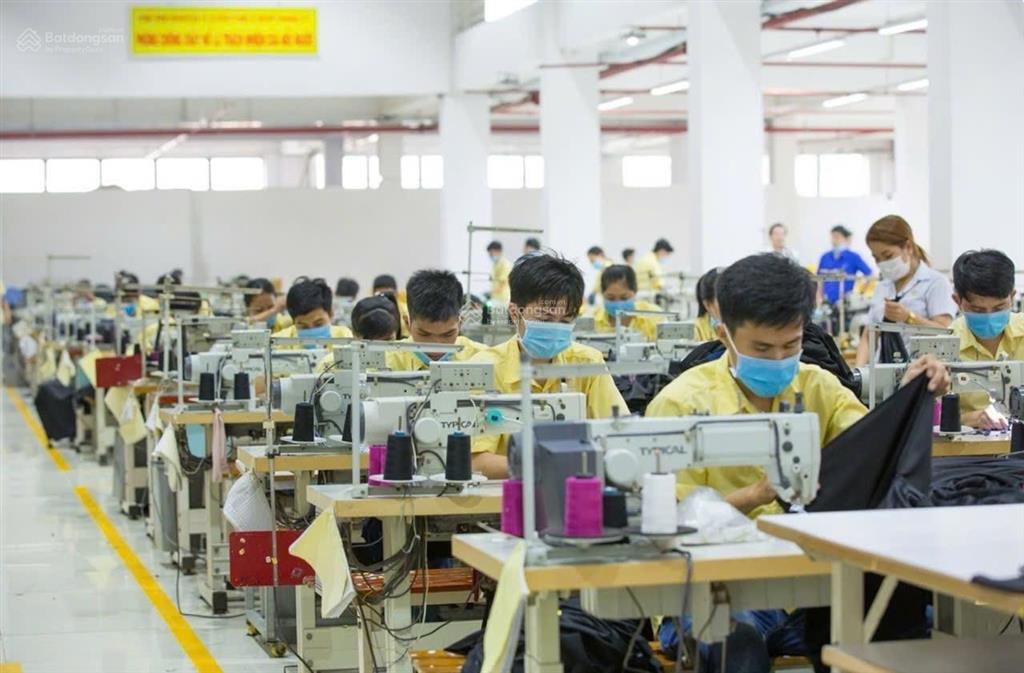 Chuyển nhượng trọn gói xưởng may 5.000m2 | 500 cn | lê văn khương  kcn quang trung (130 tỷ)