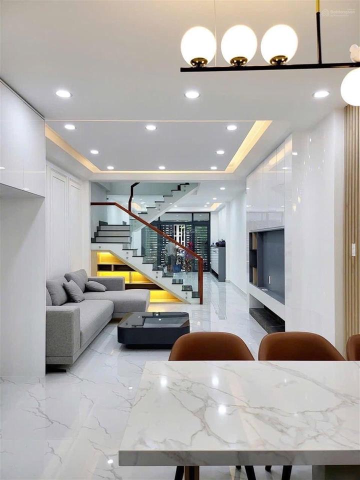 100m thổ cư | nhà 3 tầng | 4pn | đ. nhựa 10m | giảm 900 triệu | giá mới hơn 5 tỷ