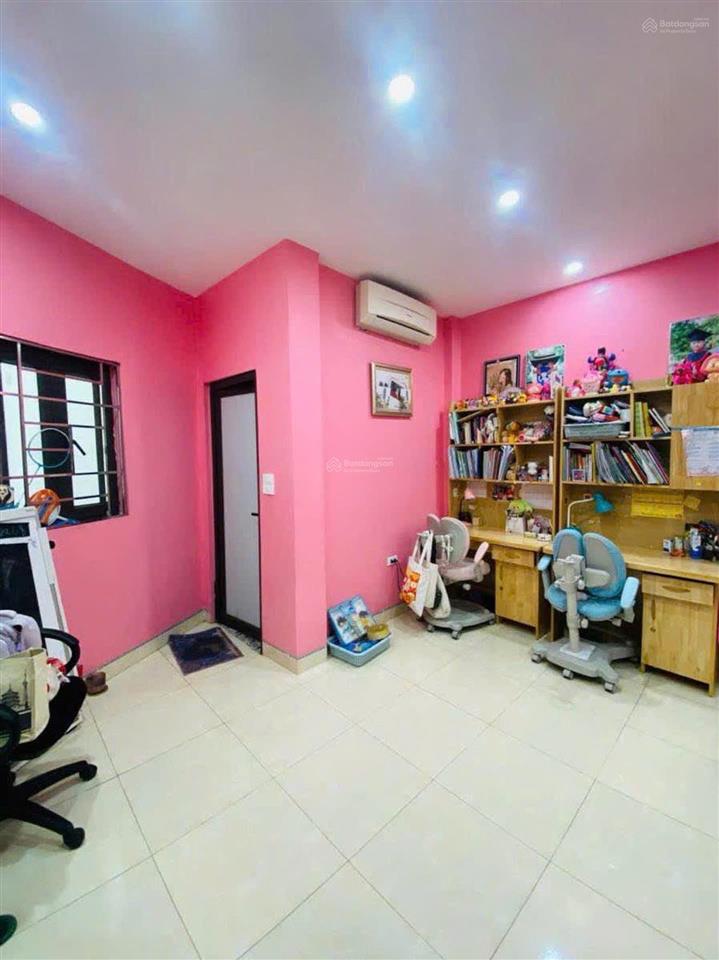 Nhà đại la  lô góc  kinh doanh đỉnh  dân xây chắc chắndt trên sổ 26m2, dt thực 35m2, chỉ 7,45t