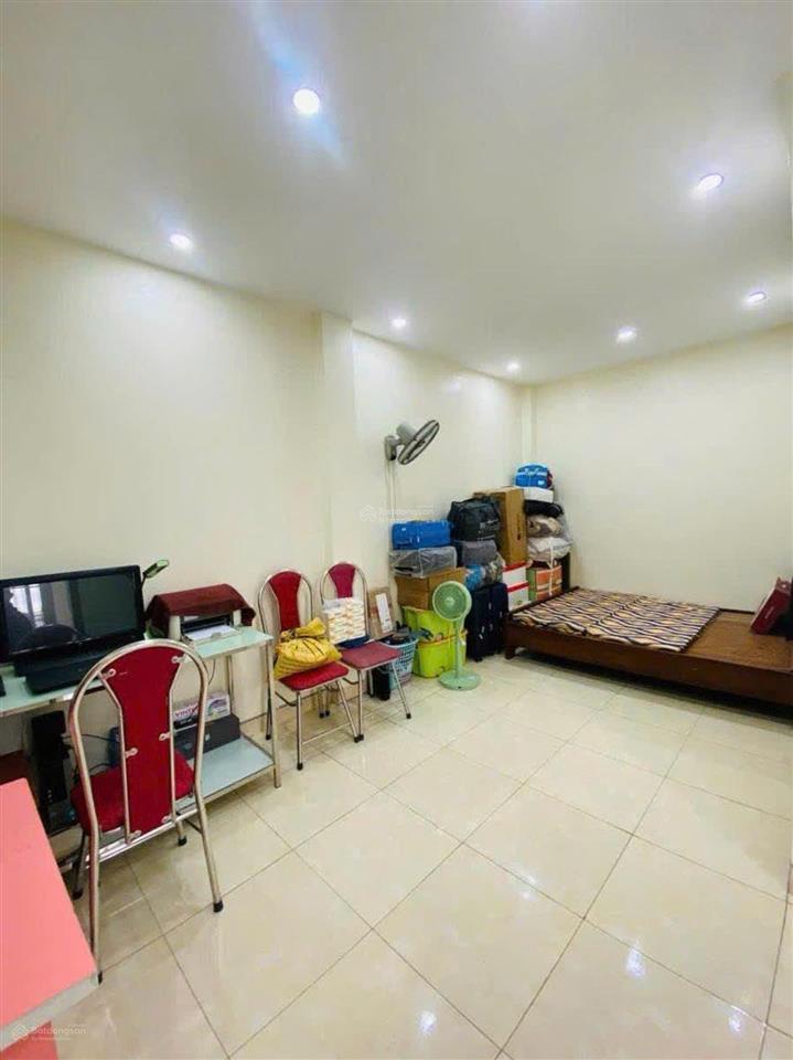 Nhà đại la  lô góc  kinh doanh đỉnh  dân xây chắc chắndt trên sổ 26m2, dt thực 35m2, chỉ 7,45t
