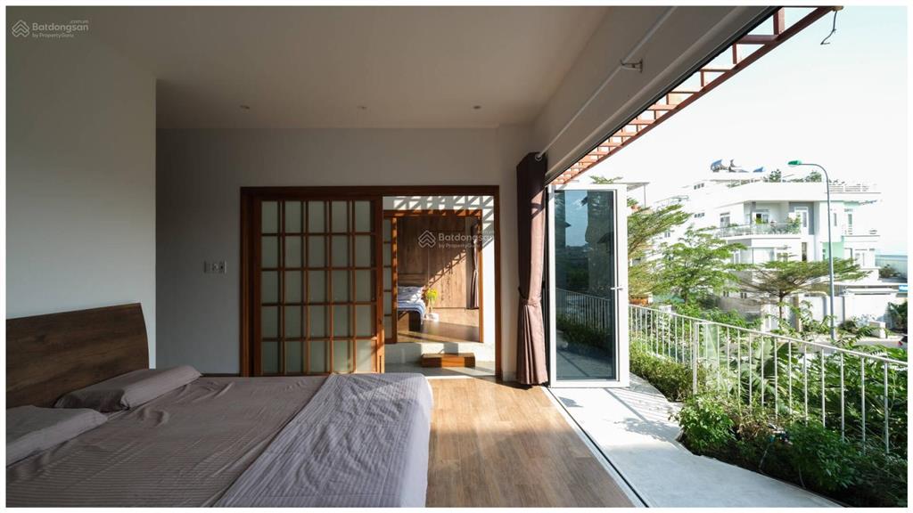 Bán nhà phố phú gia 120m sân vườn, ngõ ô tô, lô góc, hàng xóm bộ trưởng