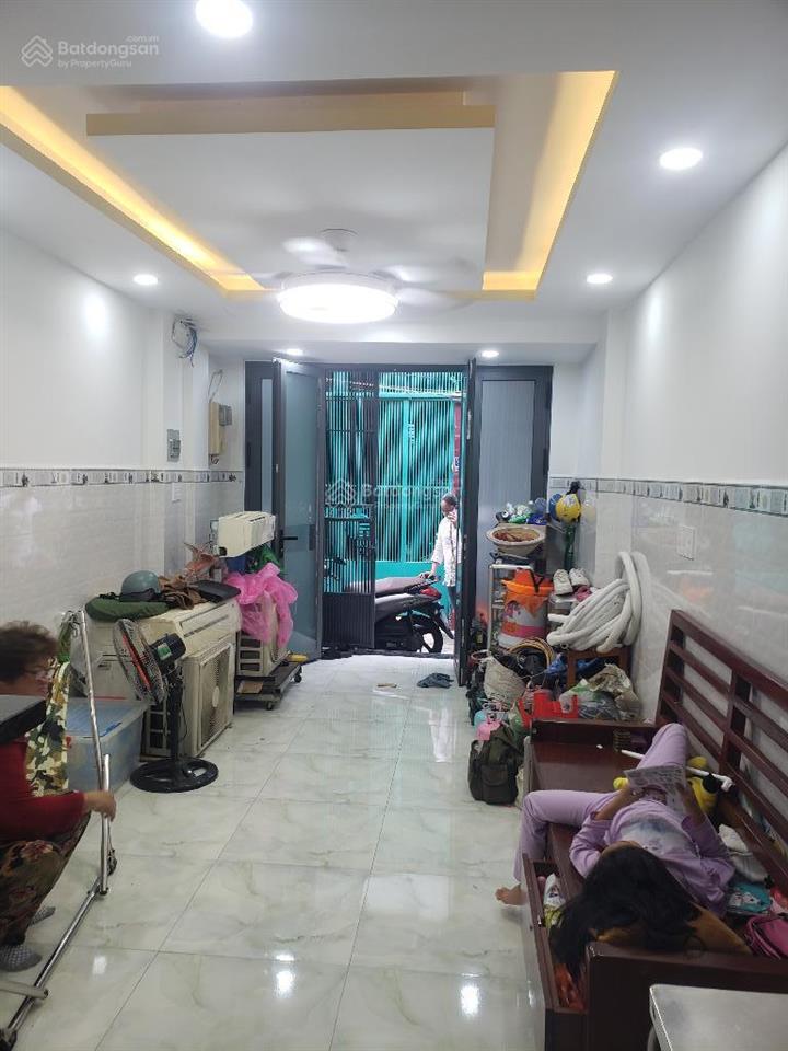Võ văn kiệt q1 , 1 trệt 1 lầu 2 pn, 2wc , nhà mới ở ngay