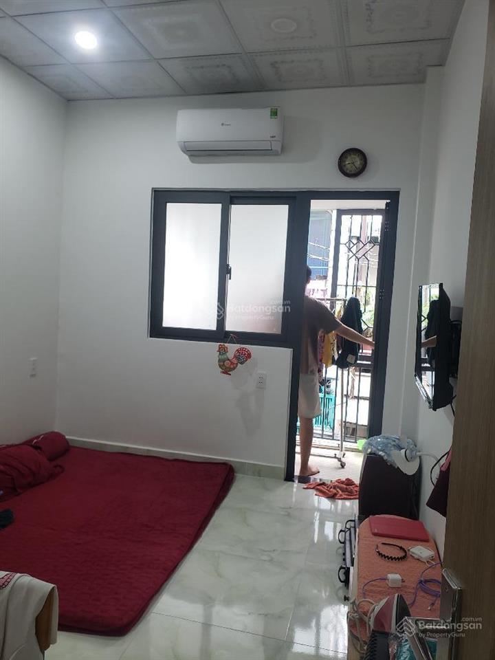 Võ văn kiệt q1 , 1 trệt 1 lầu 2 pn, 2wc , nhà mới ở ngay
