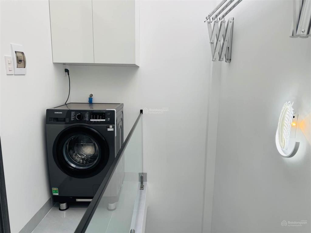 Nhà mới 3 lầu (dt 4.5 x 7)  3pn  hẻm 3.5m phan huy ích gò vấp  giá 3.18 tỷ