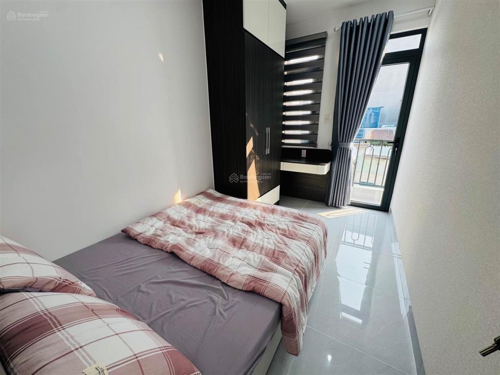 Nhà mới 3 lầu (dt 4.5 x 7)  3pn  hẻm 3.5m phan huy ích gò vấp  giá 3.18 tỷ