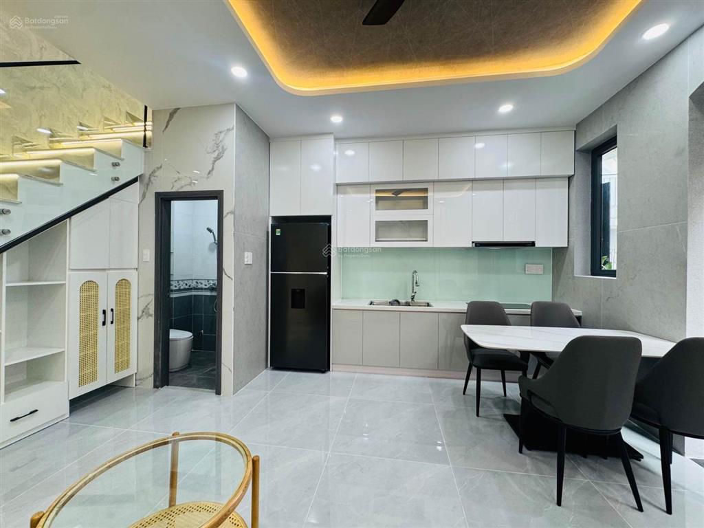 Nhà mới 3 lầu (dt 4.5 x 7)  3pn  hẻm 3.5m phan huy ích gò vấp  giá 3.18 tỷ