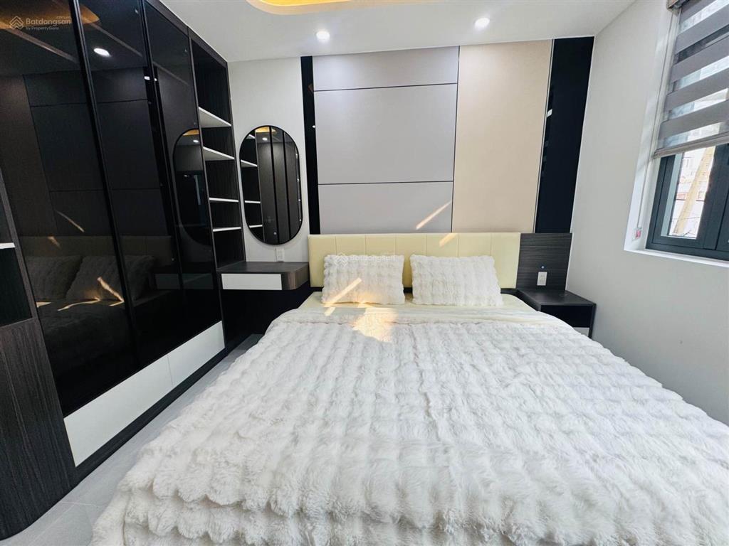 Nhà mới 3 lầu (dt 4.5 x 7)  3pn  hẻm 3.5m phan huy ích gò vấp  giá 3.18 tỷ