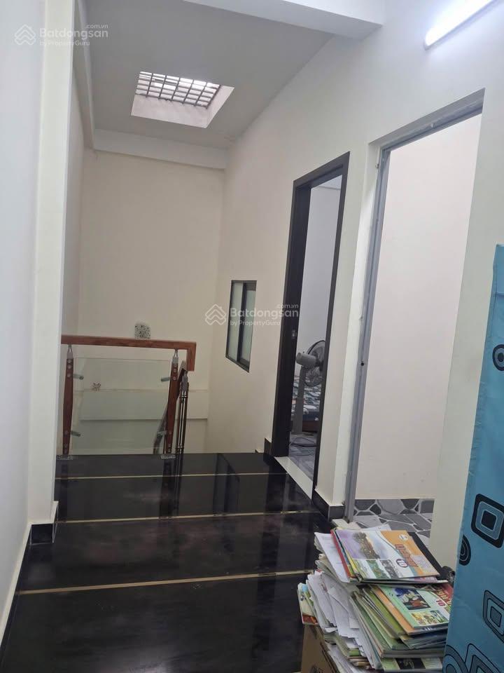 E ngọc bán nhà phố ngô quyền, hà đông, diện tích 40m 5 tầng, ô tô đỗ cửa, giá hơn 10 tỷ
