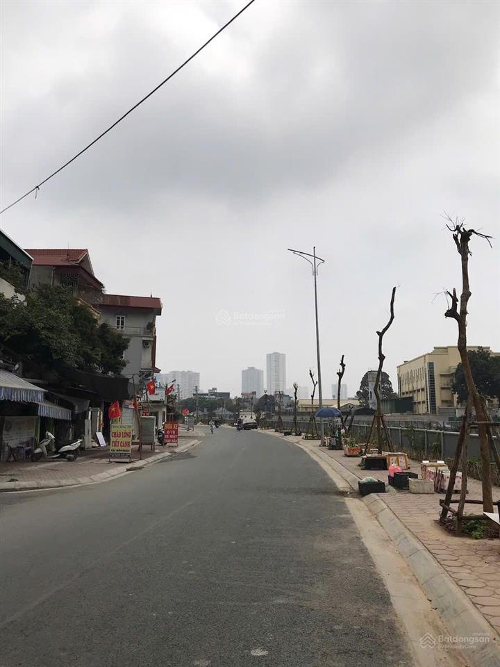 E ngọc bán nhà phố ngô quyền, hà đông, diện tích 40m 5 tầng, ô tô đỗ cửa, giá hơn 10 tỷ