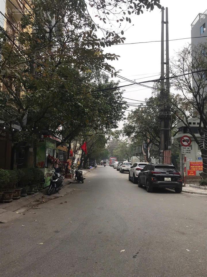 Bán nhà văn phú, hà đông, diện tích 40m 4 tầng dân xây, ô tô đỗ cửa, ngay ngã tư flc, giá 8,5 tỷ