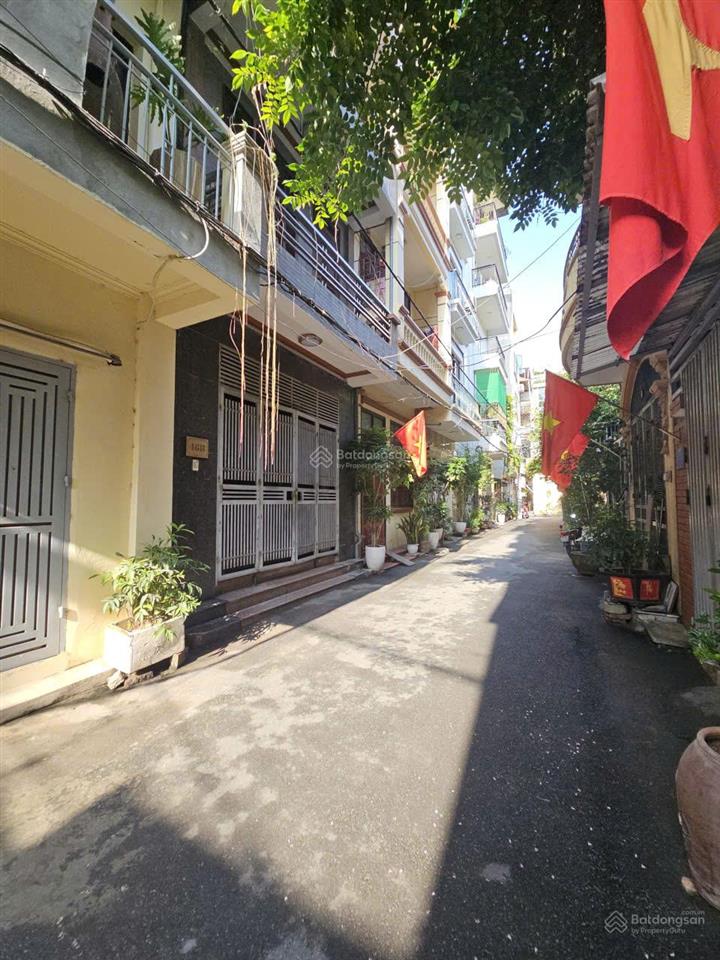 Bán nhà phố ngô quyền, hà đông, ô tô đỗ cửa, gần phố, diện tích 38m 4 tầng dân xây, giá 8,5 tỷ