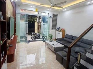 Bán nhà phố ngô quyền, hà đông, ô tô đỗ cửa, gần phố, diện tích 38m 4 tầng dân xây, giá 8,5 tỷ
