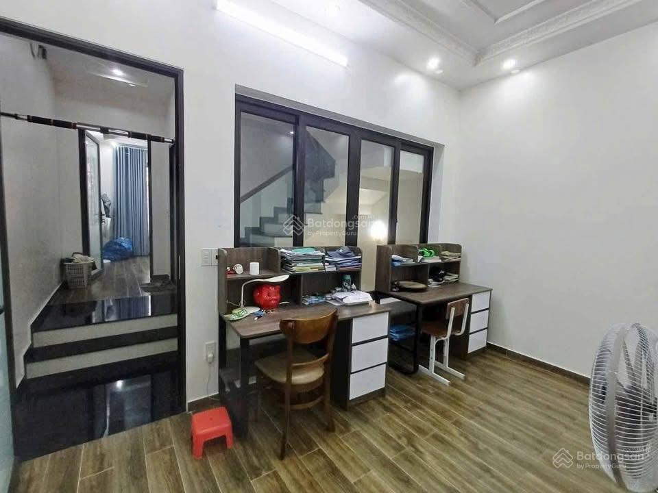 Bán nhà phố ngô quyền, hà đông, ô tô đỗ cửa, gần phố, diện tích 38m 4 tầng dân xây, giá 8,5 tỷ
