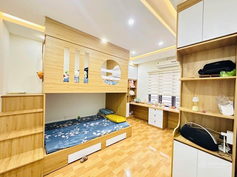 Bán nhà phố ngô thì sỹ, vạn phúc, hà đông, dt 47m 4 tầng dân xây, ô tô đỗ cửa, sát phố, giá 9,9 tỷ
