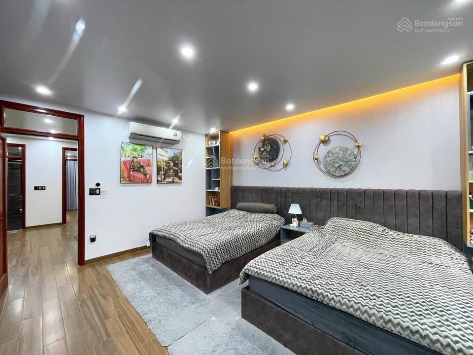 Bán nhà khu phân lô, vỉa hè khu đt ngô thì nhậm, hà đông, dt 40m 5 tầng t.máy, k.doanh, giá 16,5 tỷ