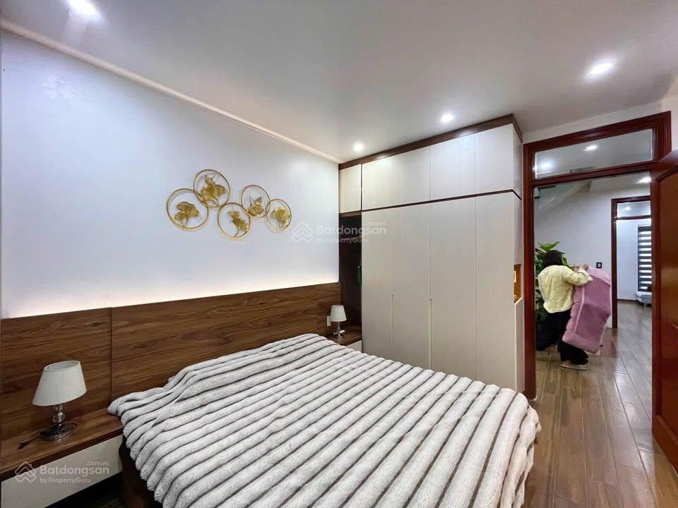 Bán nhà khu phân lô, vỉa hè khu đt ngô thì nhậm, hà đông, dt 40m 5 tầng t.máy, k.doanh, giá 16,5 tỷ