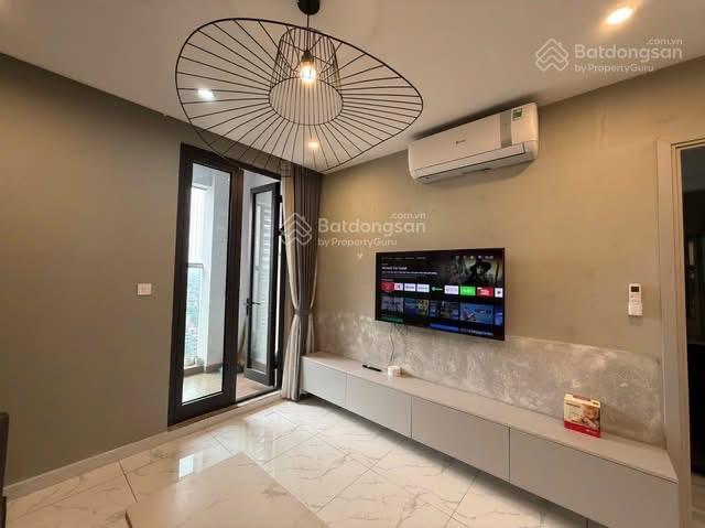 Nhà căn góc thoáng mát toà b, sẵn sổ đỏ, 3 ngủ 2 vệ sinh