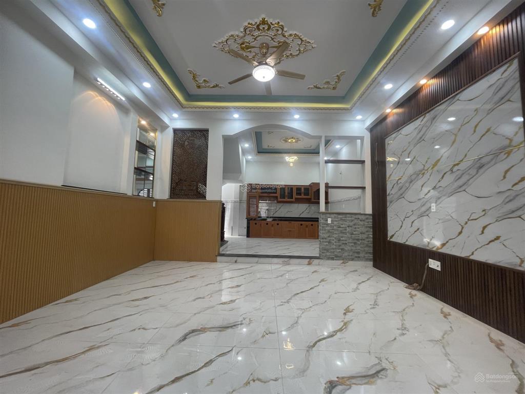 Bán nhà mt 6m  hẻm 4m thông  3 tầng  kế tên lửa  nhà bình tân mới vào ở ngay chỉ 4 đồng tl