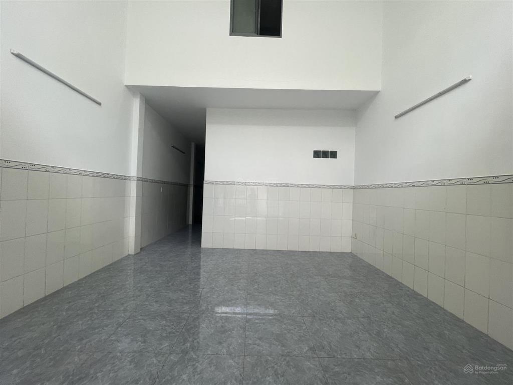 Bán nhà ngang khủng 5m  70,5m2  mà chỉ 4 tỷ  bình tân  2 tầng  kế tên lửa  vào ở ngay