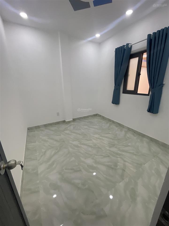 Bán nhà bình tân hẻm 6m thông  2 tầng  40m2  kế mt hương lộ 2  mà chỉ 3.8 tỷ vào ở ngay