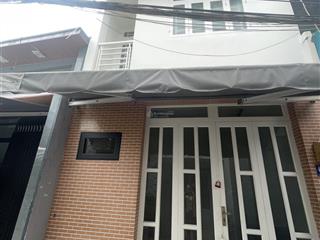 Bán nhà nhỏ bình tân  2 tầng  hẻm 4m thông  hcđ  mà chỉ 2 tỷ hơn tl ạ